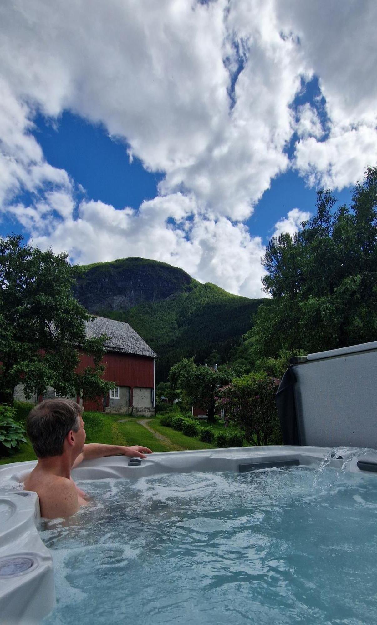 Villa Dalhus - House With Jacuzzi Norddal Exterior foto