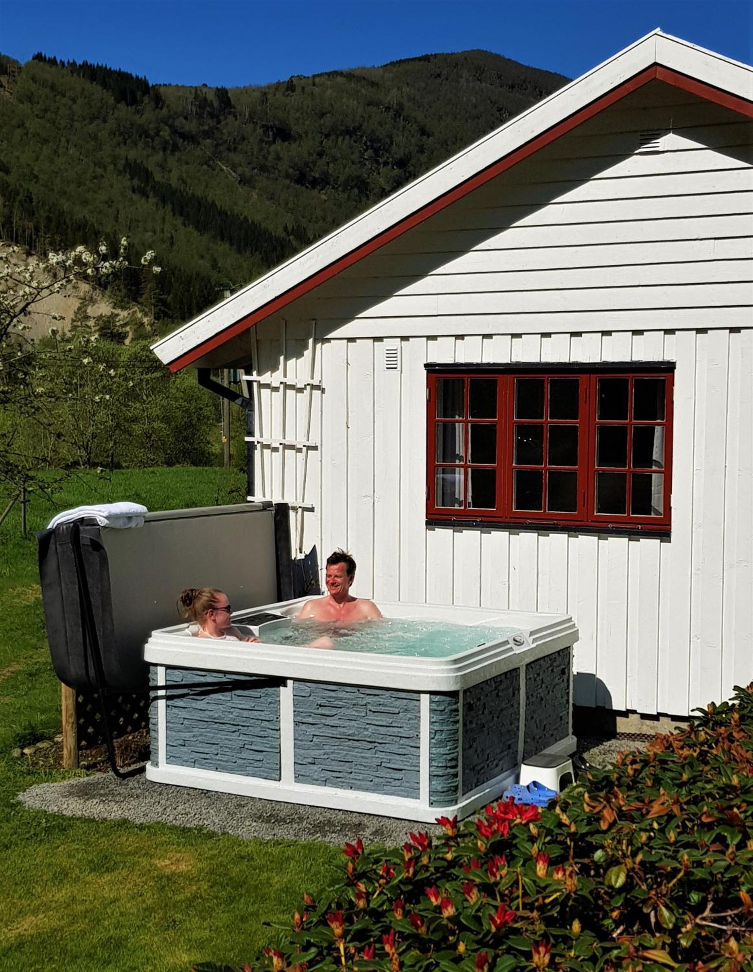 Villa Dalhus - House With Jacuzzi Norddal Exterior foto